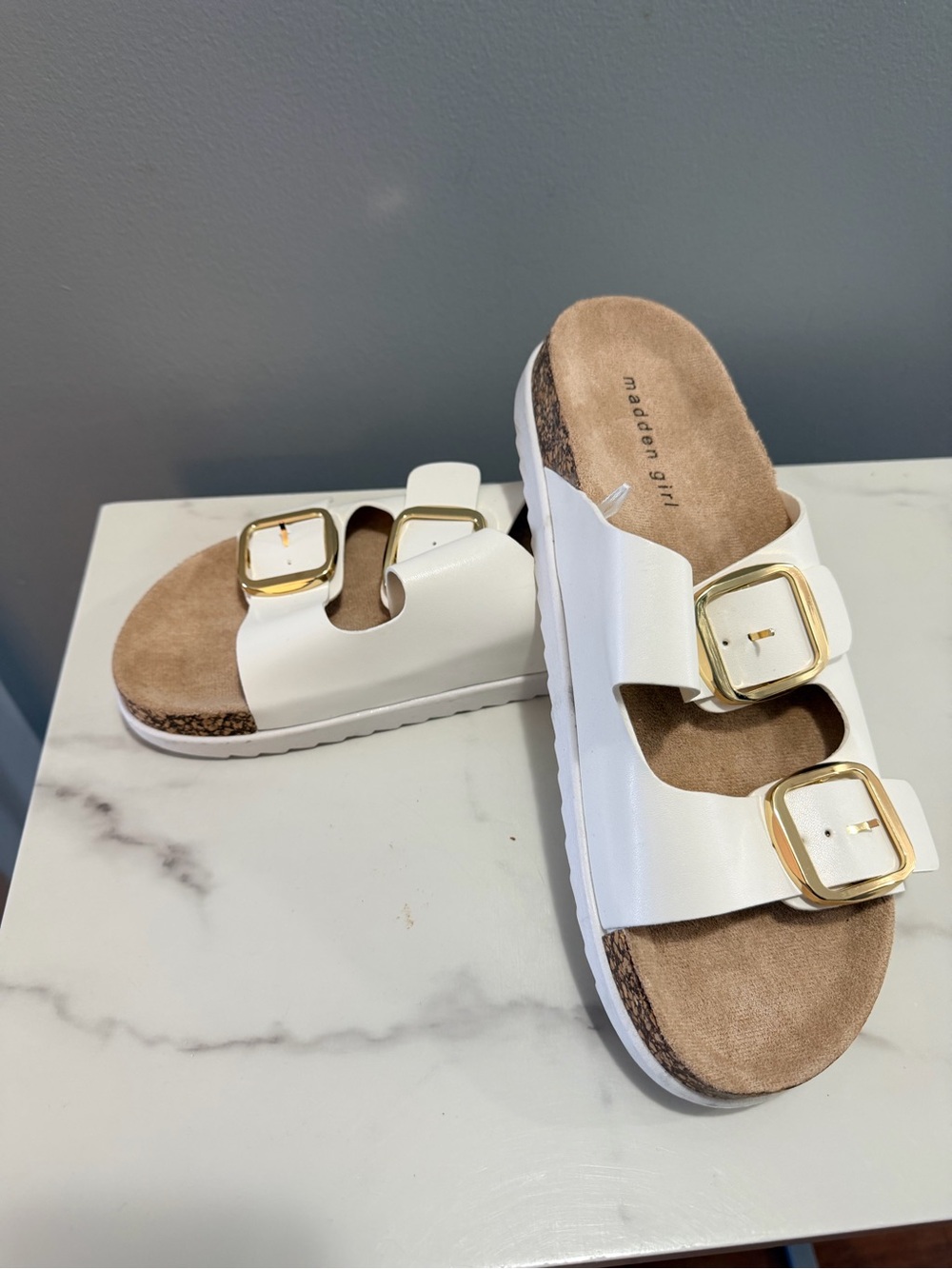 11 Steve Madden Arizona style White Double Buckle Slide Sandals Gold